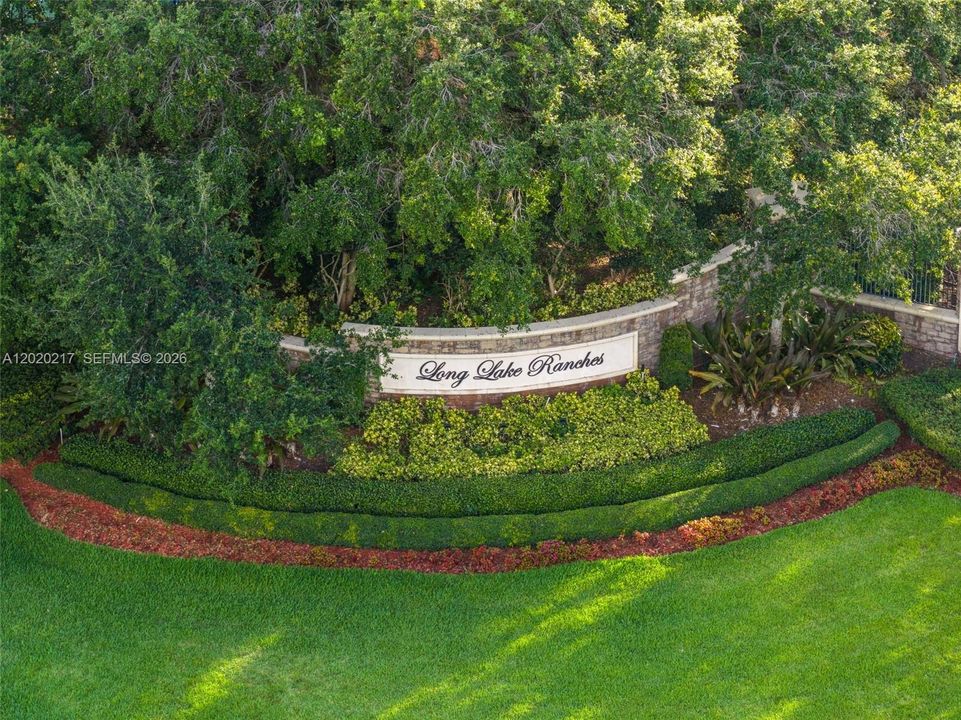 For Sale: $2,995,000 (5 beds, 4 baths, 4592 Square Feet)
