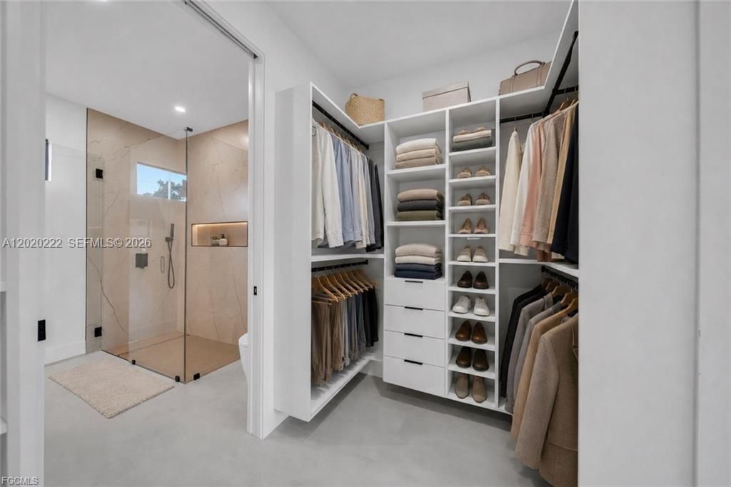 En Venta: $389,900 (4 camas, 3 baños, 1778 Pies cuadrados)