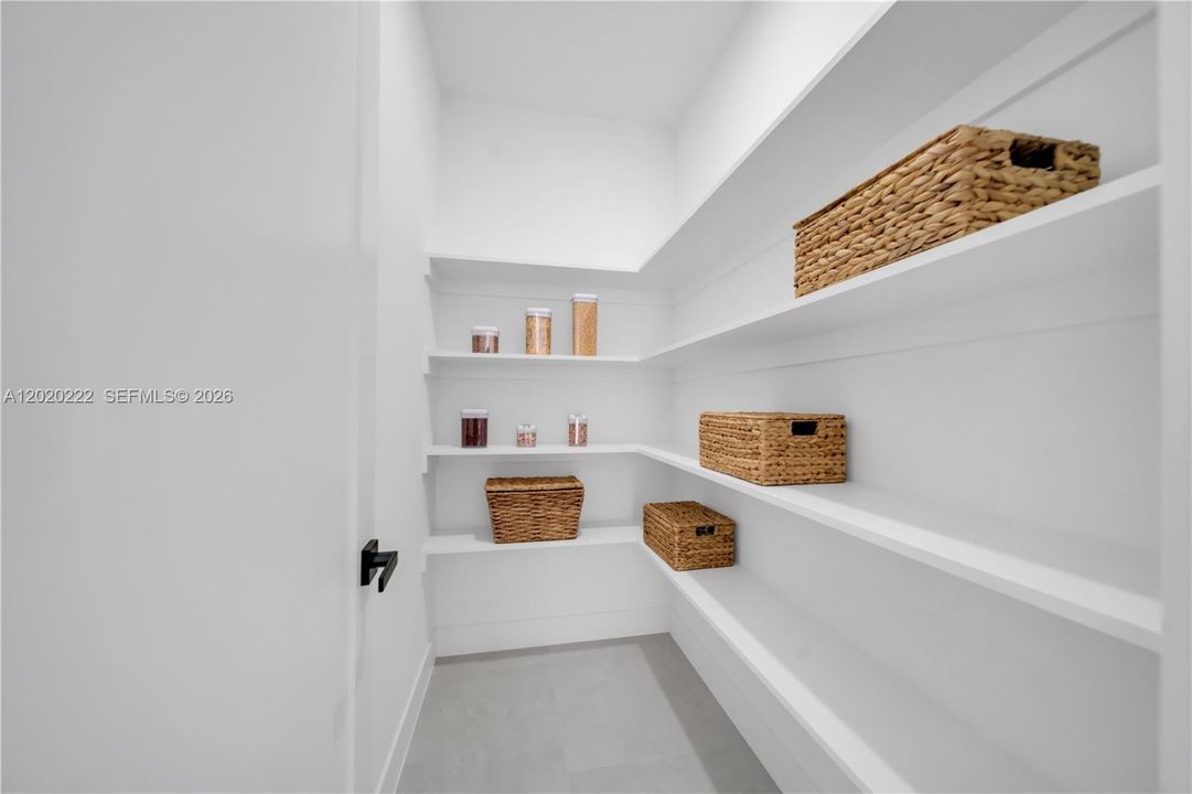 En Venta: $389,900 (4 camas, 3 baños, 1778 Pies cuadrados)