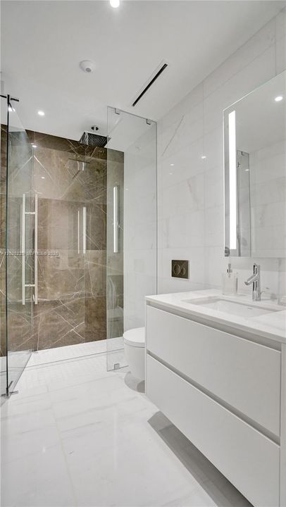 В аренду: $14,950 (2 спален, 3 ванн, 1552 Квадратных фут)