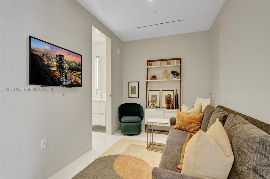 В аренду: $14,950 (2 спален, 3 ванн, 1552 Квадратных фут)