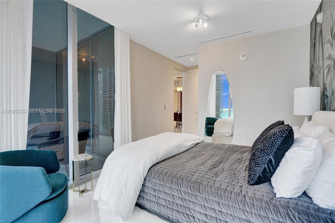 В аренду: $14,950 (2 спален, 3 ванн, 1552 Квадратных фут)