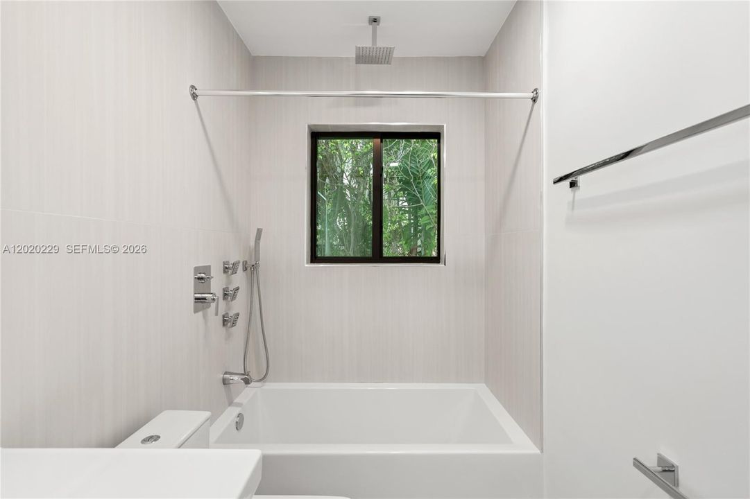 En Renta: $19,900 (5 camas, 4 baños, 3286 Pies cuadrados)