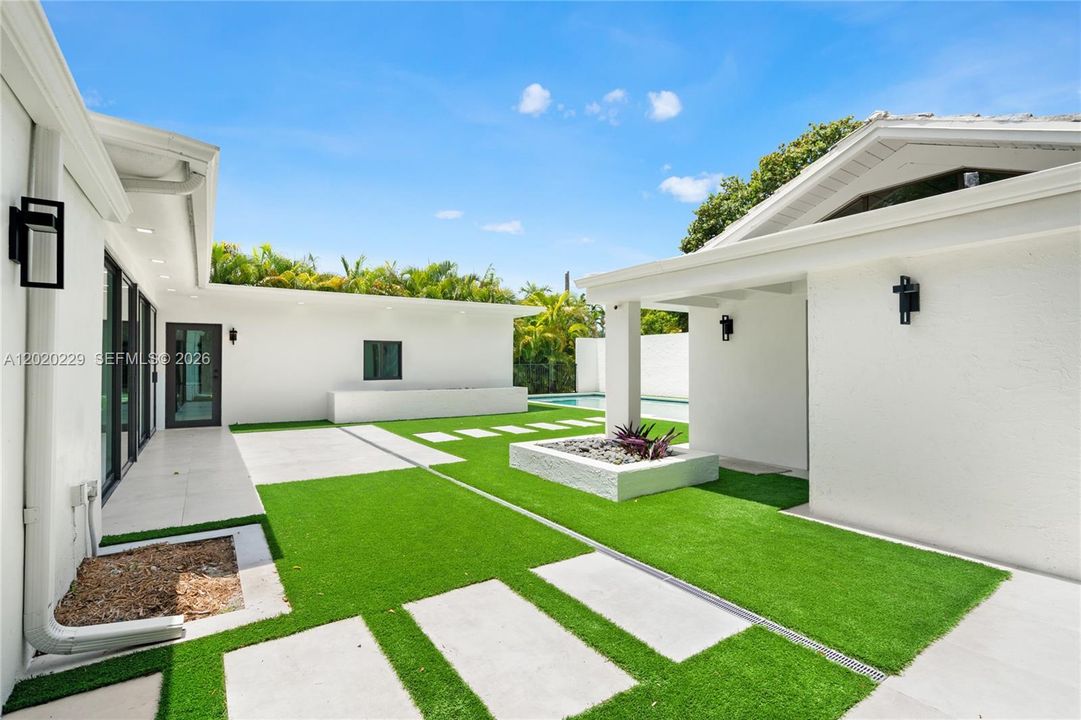 En Renta: $19,900 (5 camas, 4 baños, 3286 Pies cuadrados)