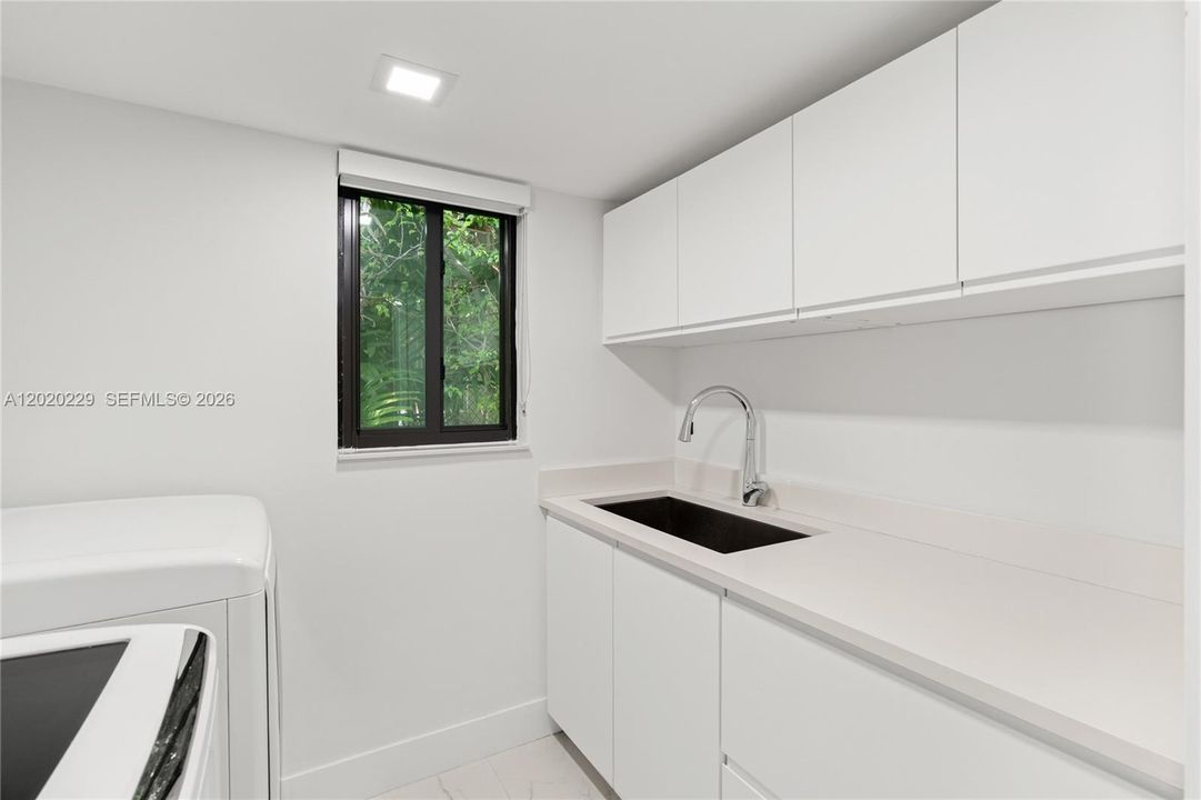En Renta: $19,900 (5 camas, 4 baños, 3286 Pies cuadrados)