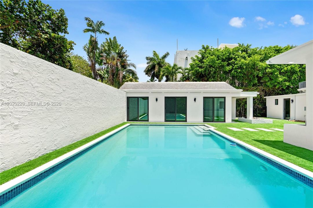 En Renta: $19,900 (5 camas, 4 baños, 3286 Pies cuadrados)