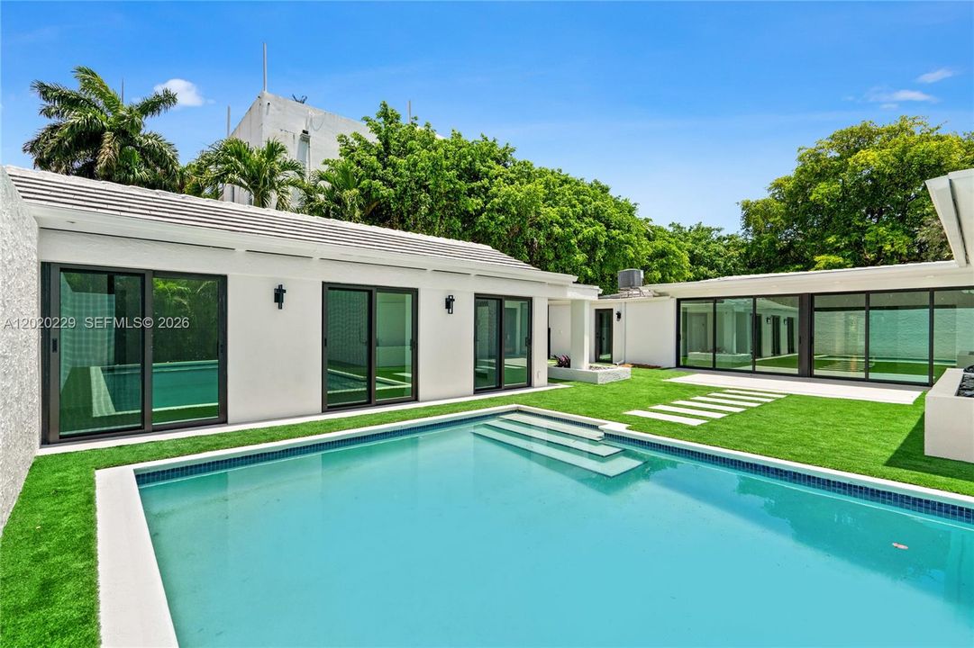En Renta: $19,900 (5 camas, 4 baños, 3286 Pies cuadrados)