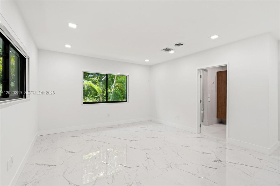 En Renta: $19,900 (5 camas, 4 baños, 3286 Pies cuadrados)