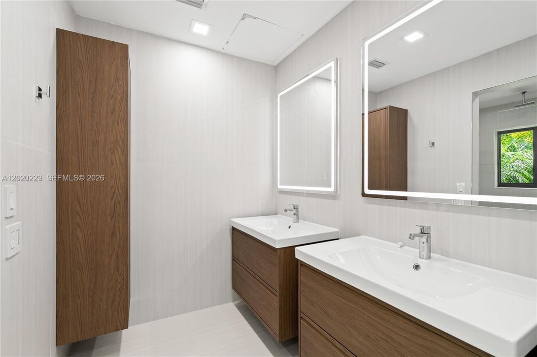 En Renta: $19,900 (5 camas, 4 baños, 3286 Pies cuadrados)
