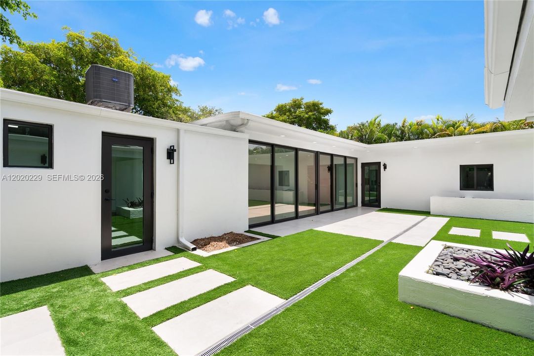 En Renta: $19,900 (5 camas, 4 baños, 3286 Pies cuadrados)