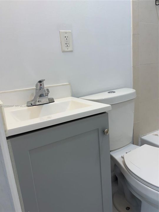 В аренду: $1,400 (1 спален, 1 ванн, 1621 Квадратных фут)