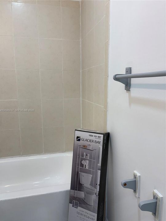 В аренду: $1,400 (1 спален, 1 ванн, 1621 Квадратных фут)