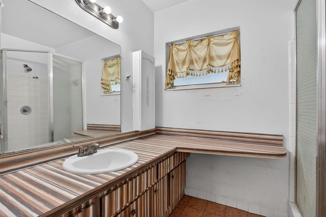 37-web-or-mls-2540-6157