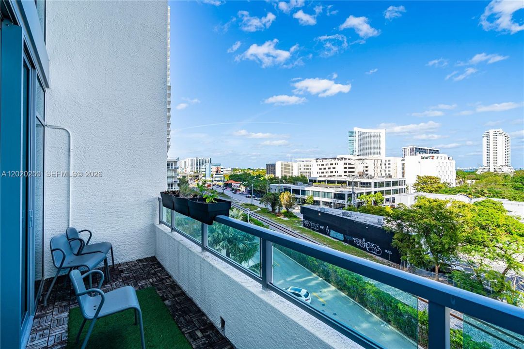 На продажу: $995,000 (3 спален, 3 ванн, 2340 Квадратных фут)