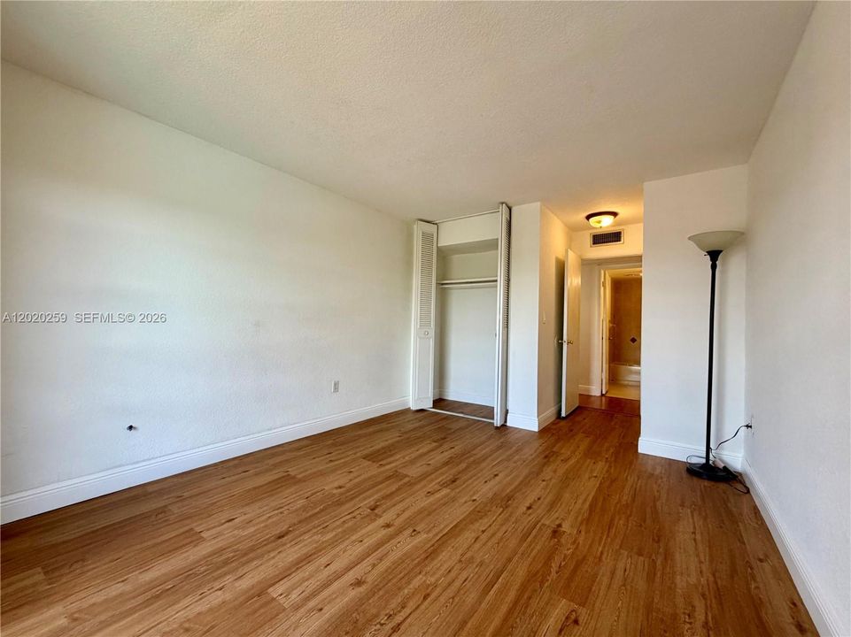 В аренду: $1,850 (1 спален, 1 ванн, 760 Квадратных фут)