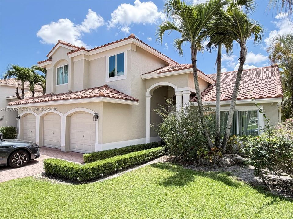 For Sale: $1,200,000 (4 beds, 3 baths, 2676 Square Feet)