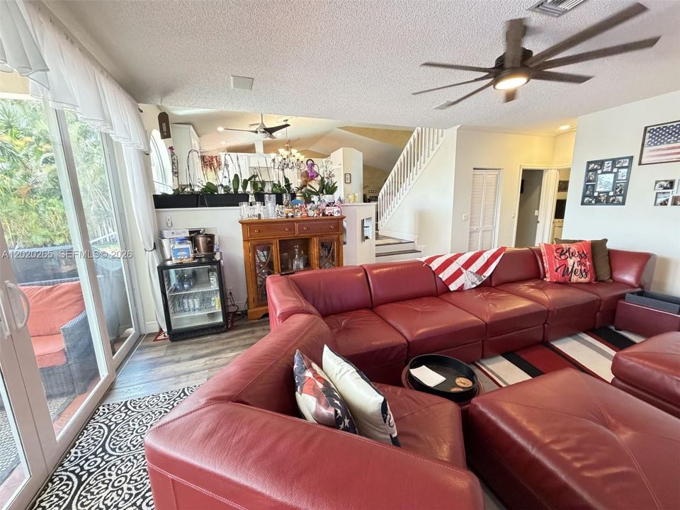 For Sale: $1,200,000 (4 beds, 3 baths, 2676 Square Feet)