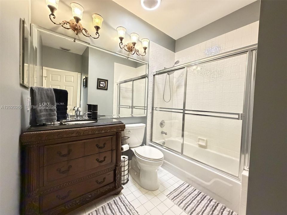 For Sale: $1,200,000 (4 beds, 3 baths, 2676 Square Feet)