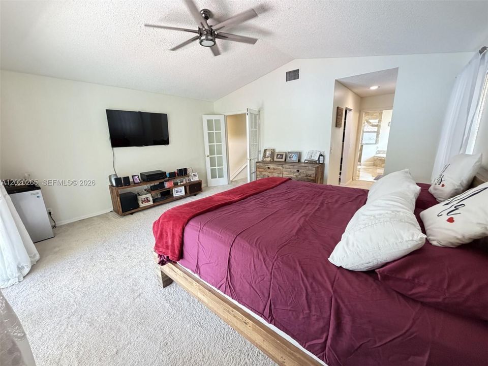 For Sale: $1,200,000 (4 beds, 3 baths, 2676 Square Feet)