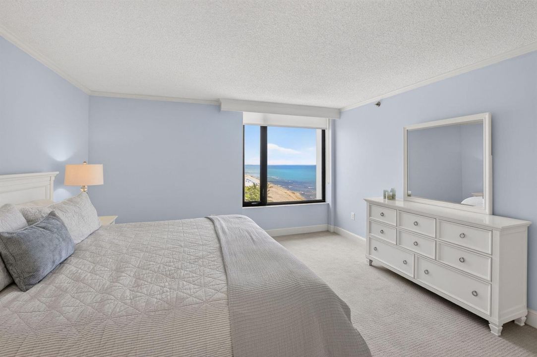07 Primary Bedroom