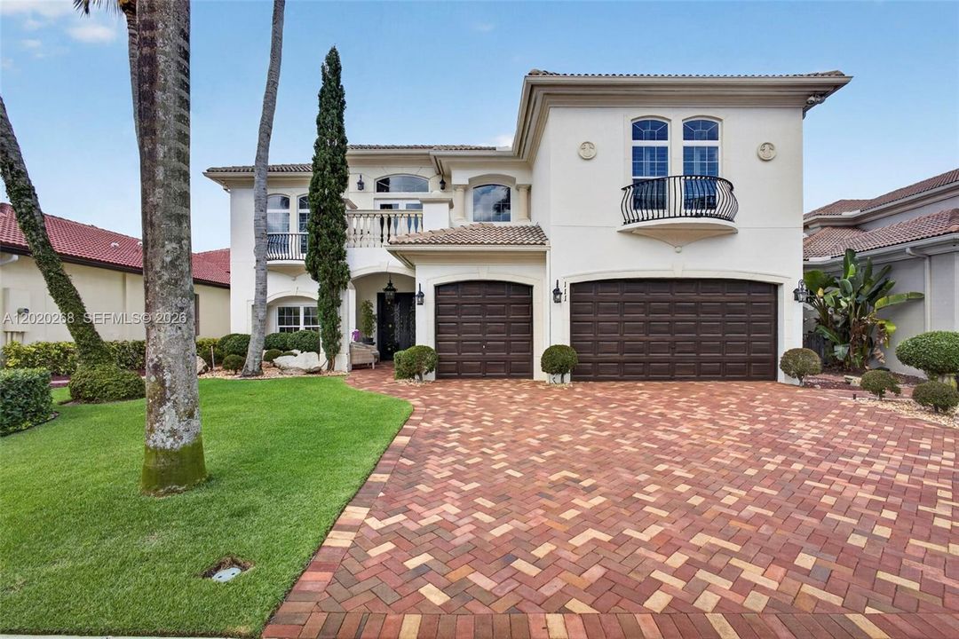 For Sale: $3,799,000 (4 beds, 5 baths, 4465 Square Feet)