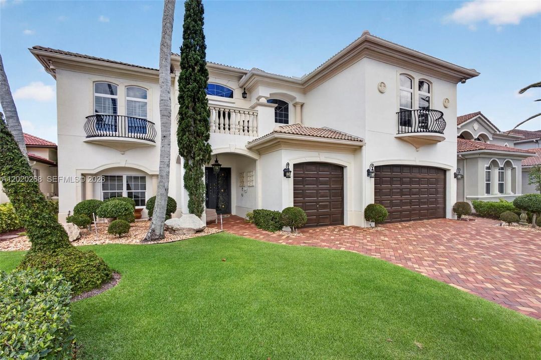 For Sale: $3,799,000 (4 beds, 5 baths, 4465 Square Feet)