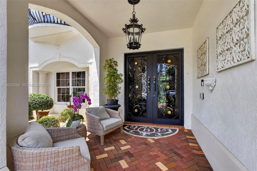 For Sale: $3,799,000 (4 beds, 5 baths, 4465 Square Feet)