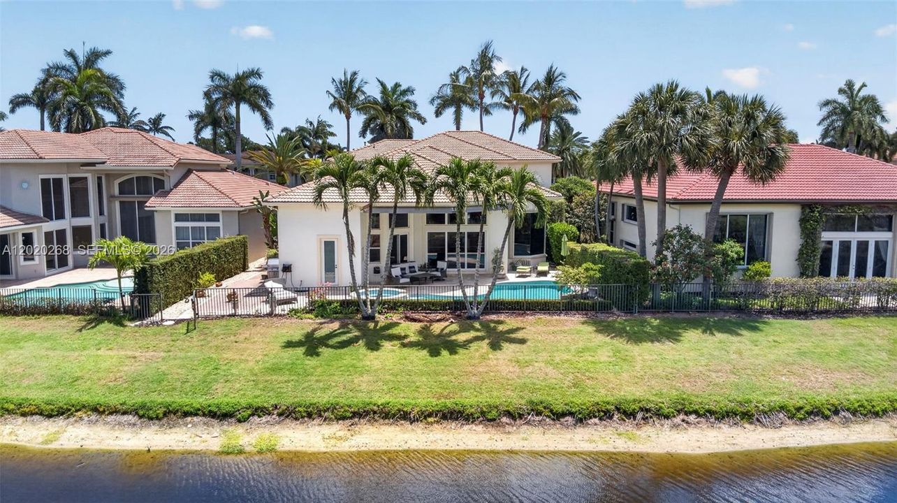 For Sale: $3,799,000 (4 beds, 5 baths, 4465 Square Feet)