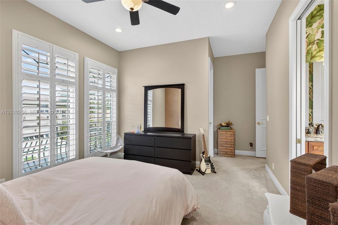 For Sale: $3,799,000 (4 beds, 5 baths, 4465 Square Feet)