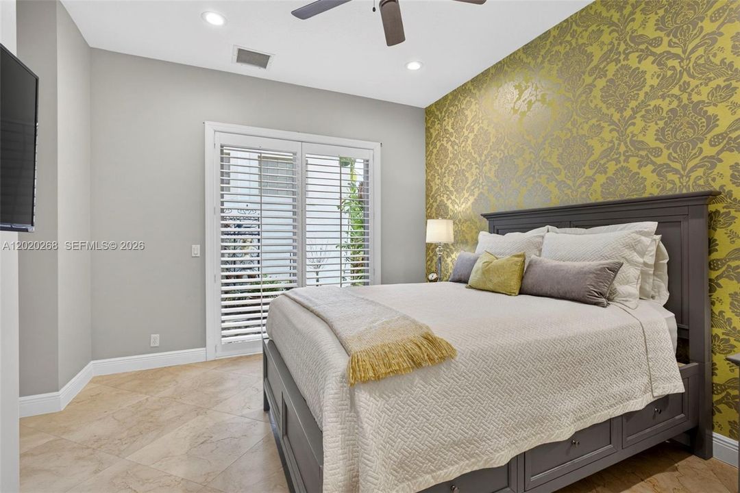 For Sale: $3,799,000 (4 beds, 5 baths, 4465 Square Feet)