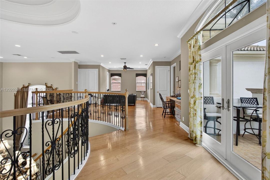 For Sale: $3,799,000 (4 beds, 5 baths, 4465 Square Feet)