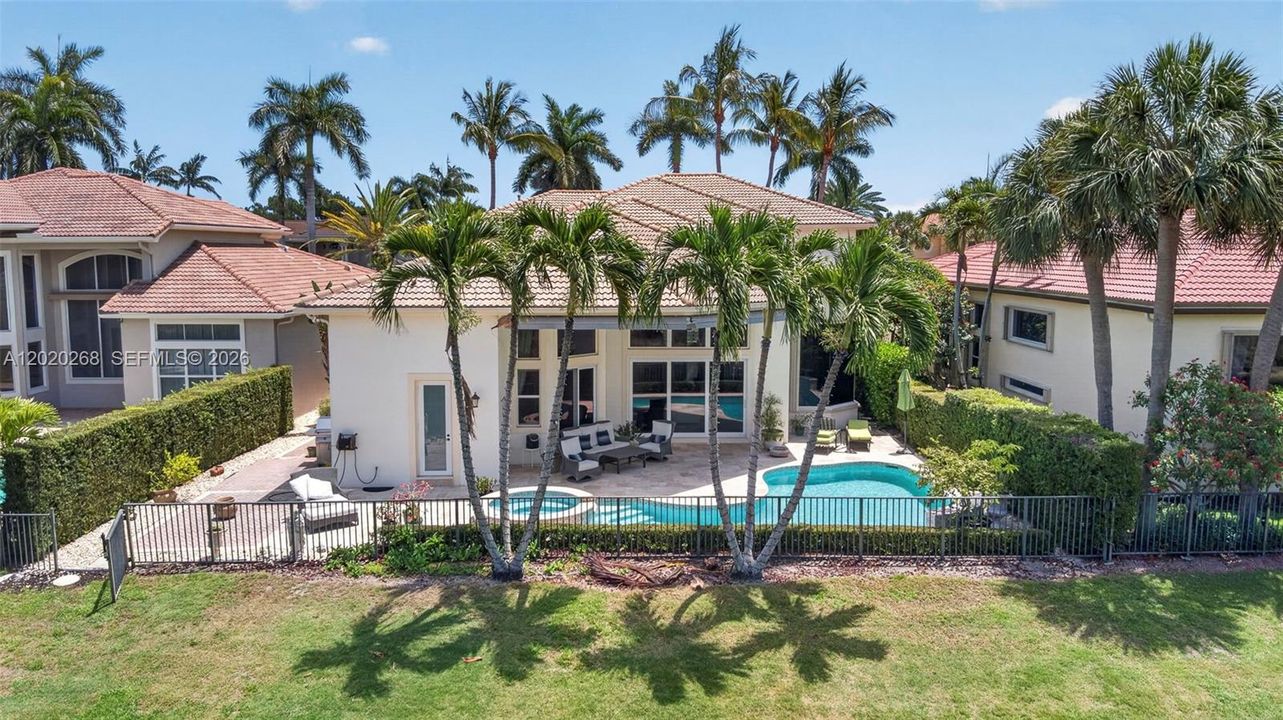 For Sale: $3,799,000 (4 beds, 5 baths, 4465 Square Feet)