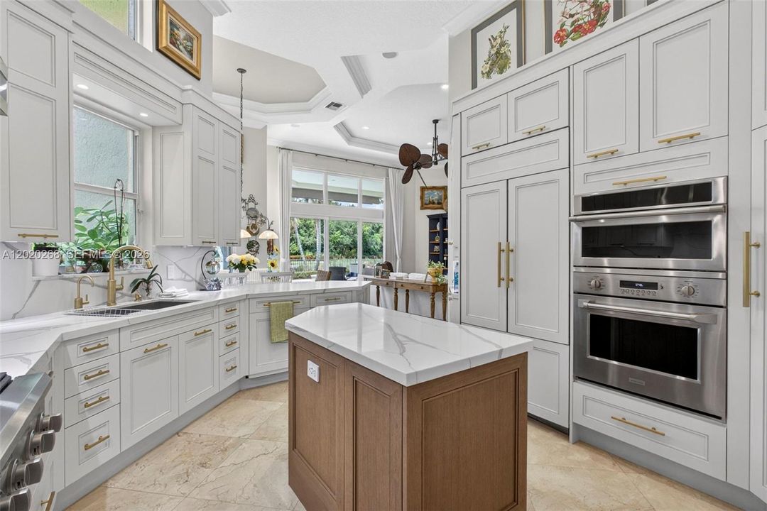 For Sale: $3,799,000 (4 beds, 5 baths, 4465 Square Feet)