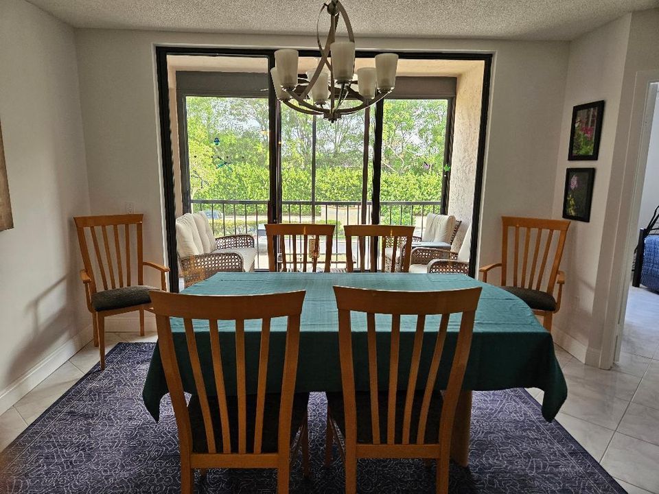 Dining-Glass Enclosed Patio