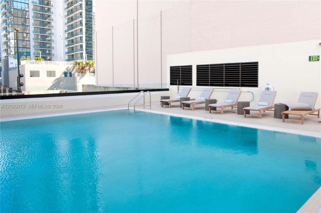 En Venta: $459,999 (0 camas, 1 baños, 392 Pies cuadrados)