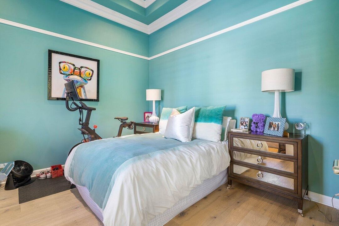 Guest Room 2
