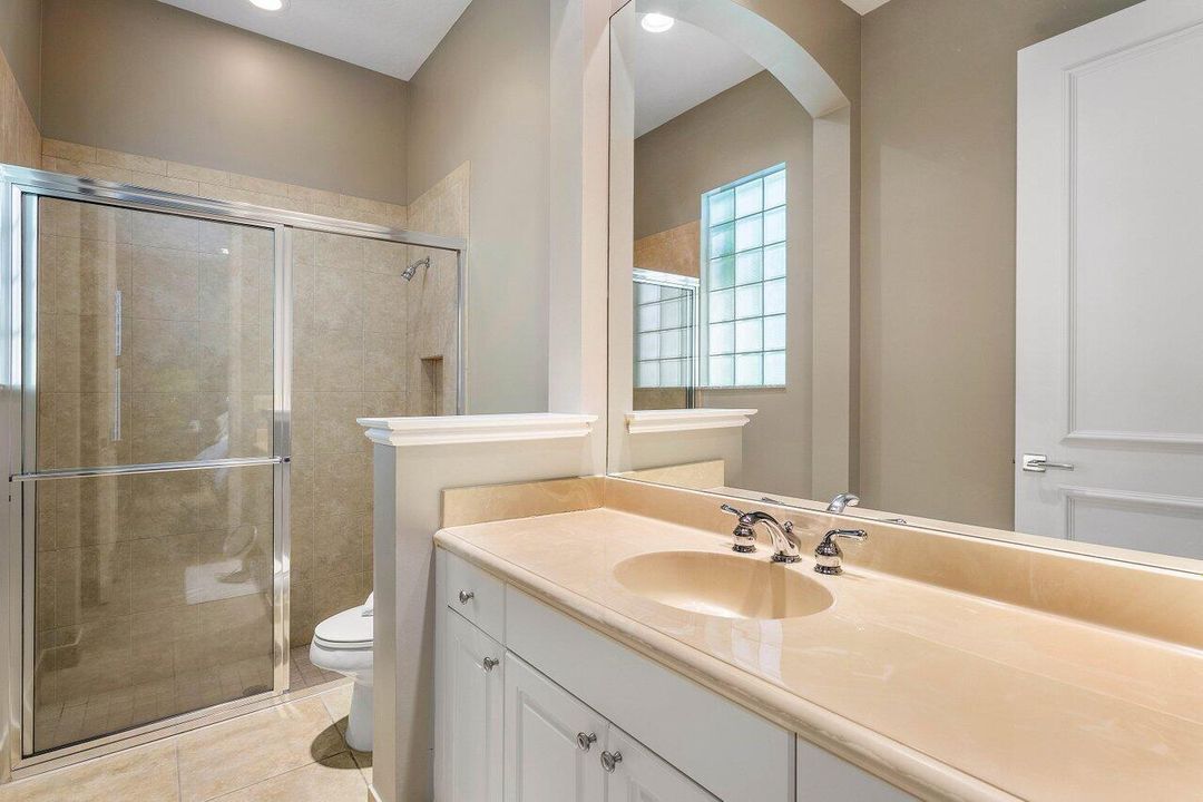 En Suite Bath
