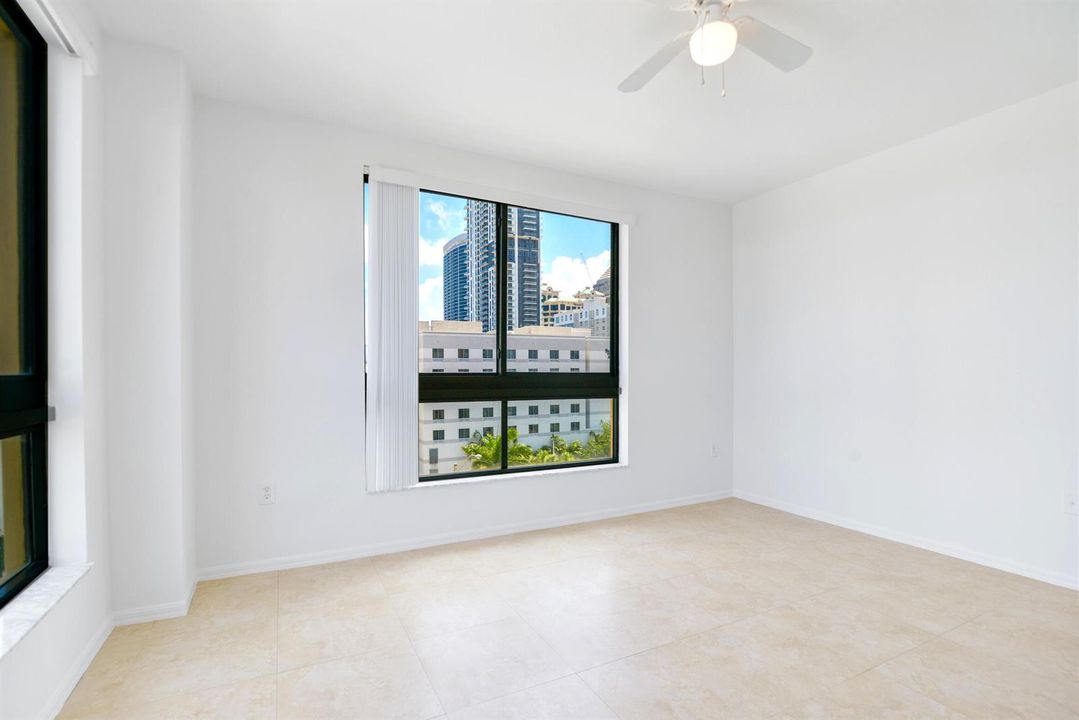 110 N Federal Hwy 734 Fort Lauderdale -5