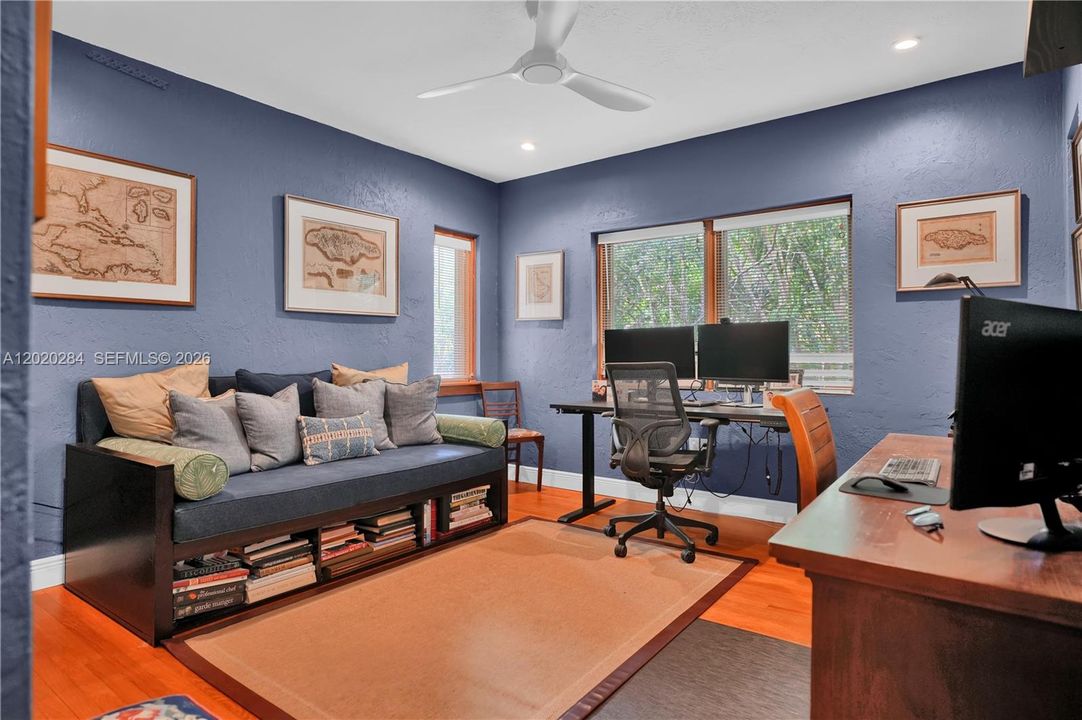 office/bedroom