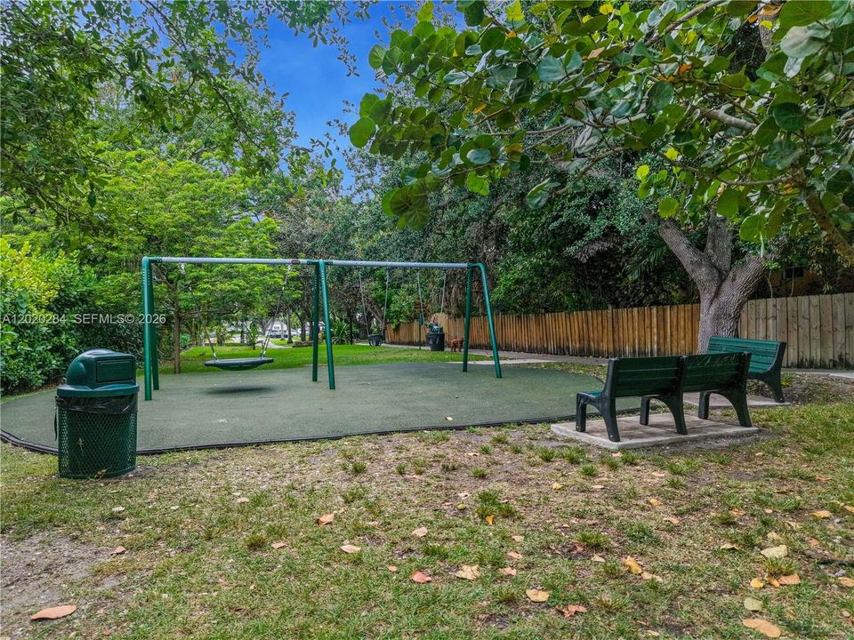 For Sale: $1,900,000 (4 beds, 3 baths, 2475 Square Feet)