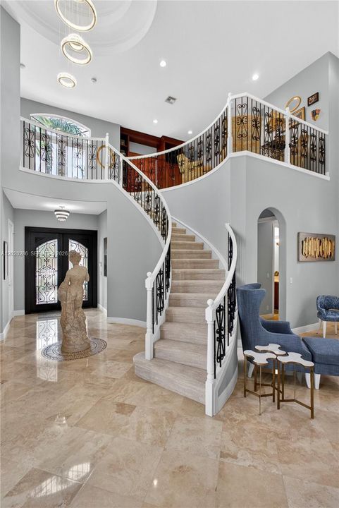 For Sale: $3,799,000 (4 beds, 5 baths, 4465 Square Feet)