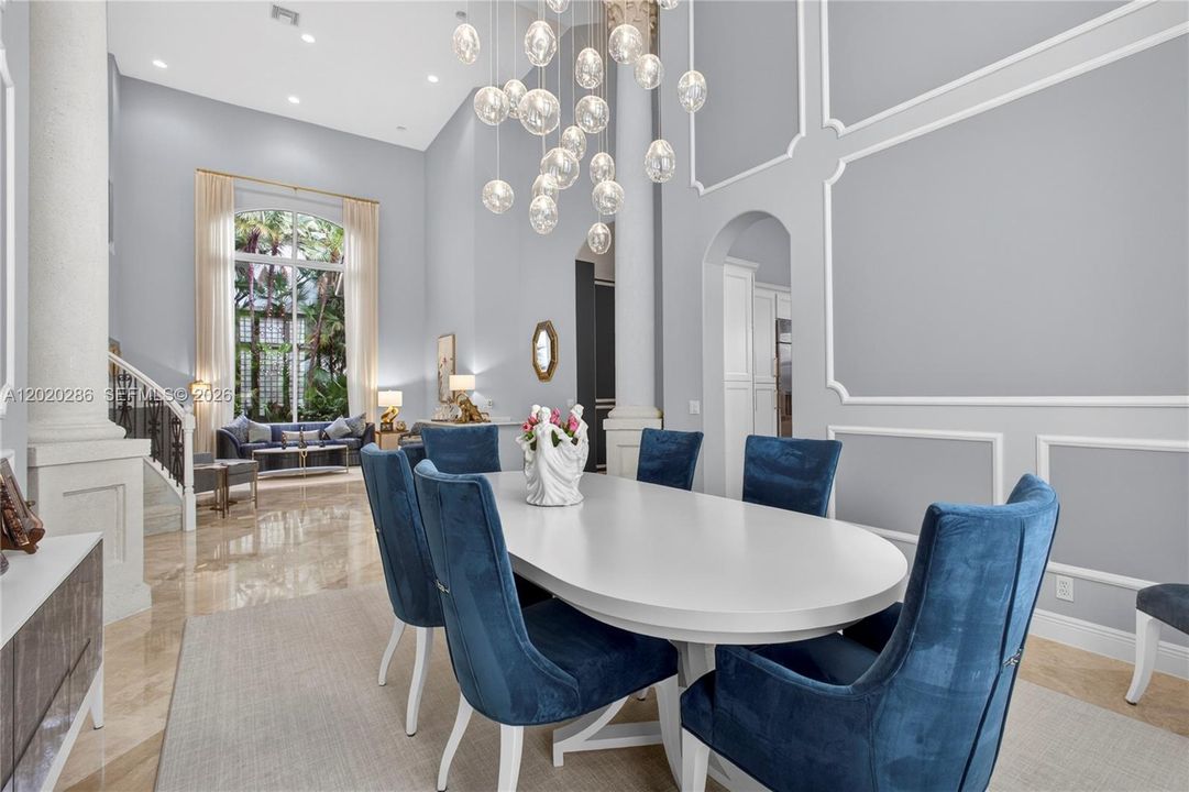 For Sale: $3,799,000 (4 beds, 5 baths, 4465 Square Feet)