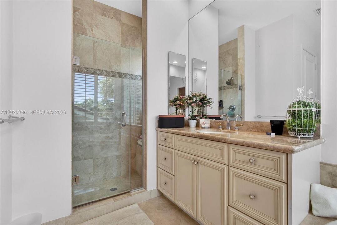 For Sale: $3,799,000 (4 beds, 5 baths, 4465 Square Feet)