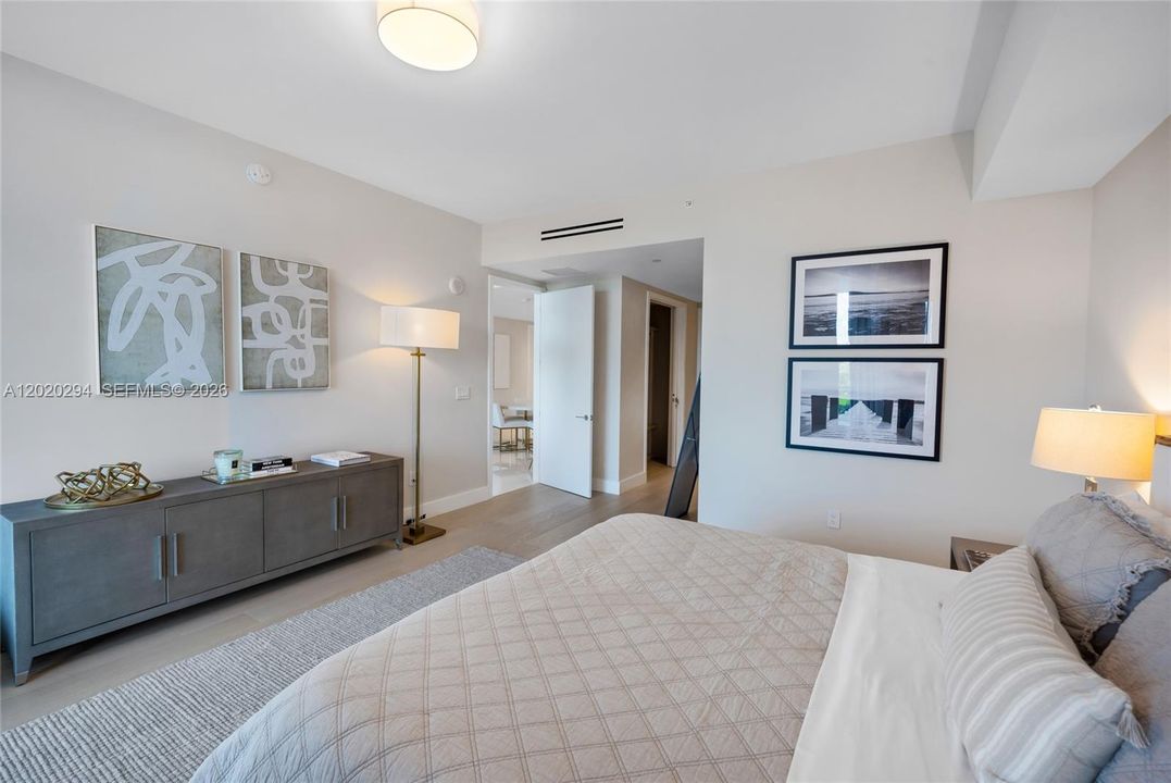 For Rent: $19,900 (2 beds, 2 baths, 1704 Square Feet)
