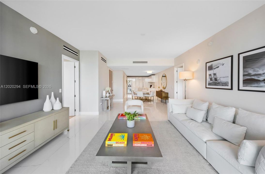 For Rent: $19,900 (2 beds, 2 baths, 1704 Square Feet)