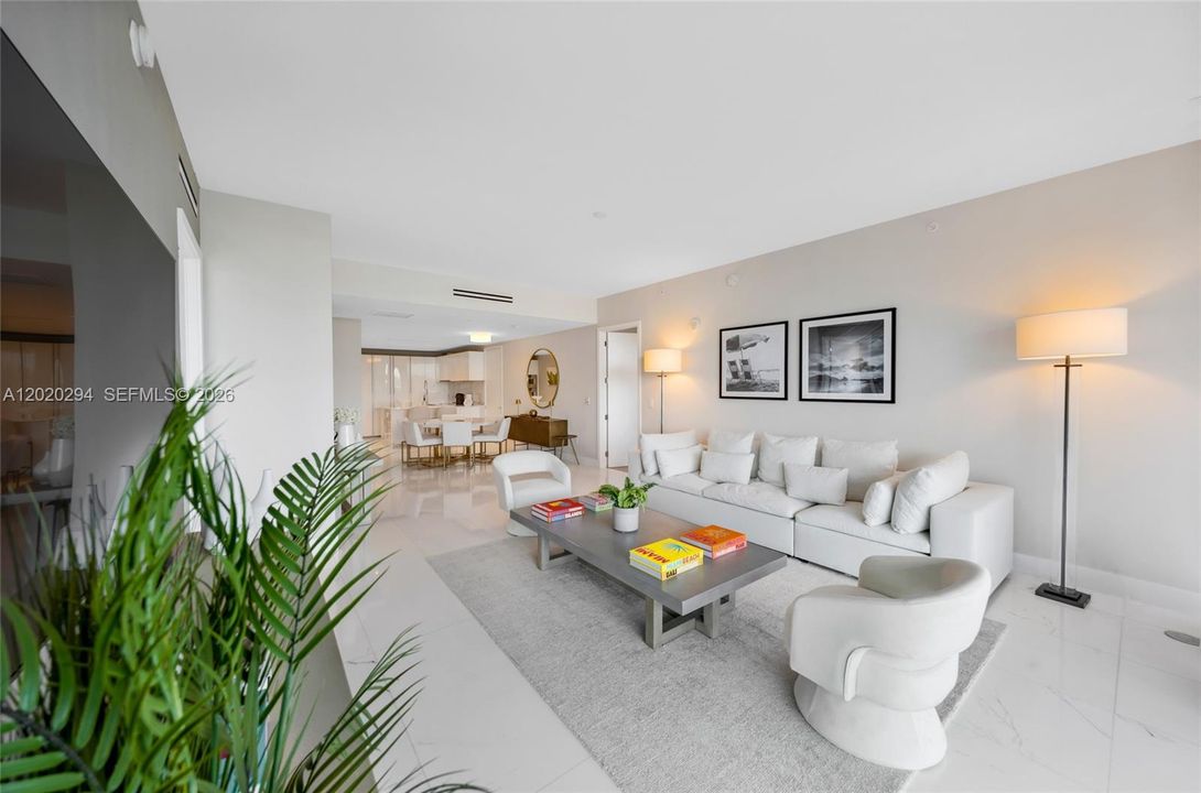 For Rent: $19,900 (2 beds, 2 baths, 1704 Square Feet)