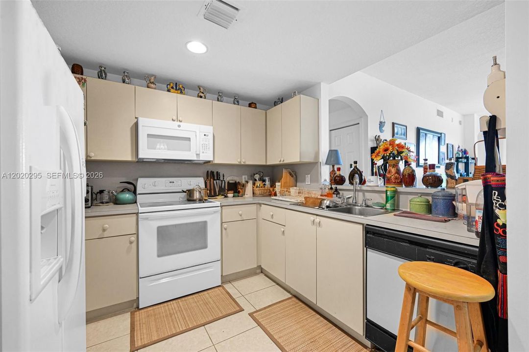 На продажу: $429,000 (3 спален, 2 ванн, 1464 Квадратных фут)