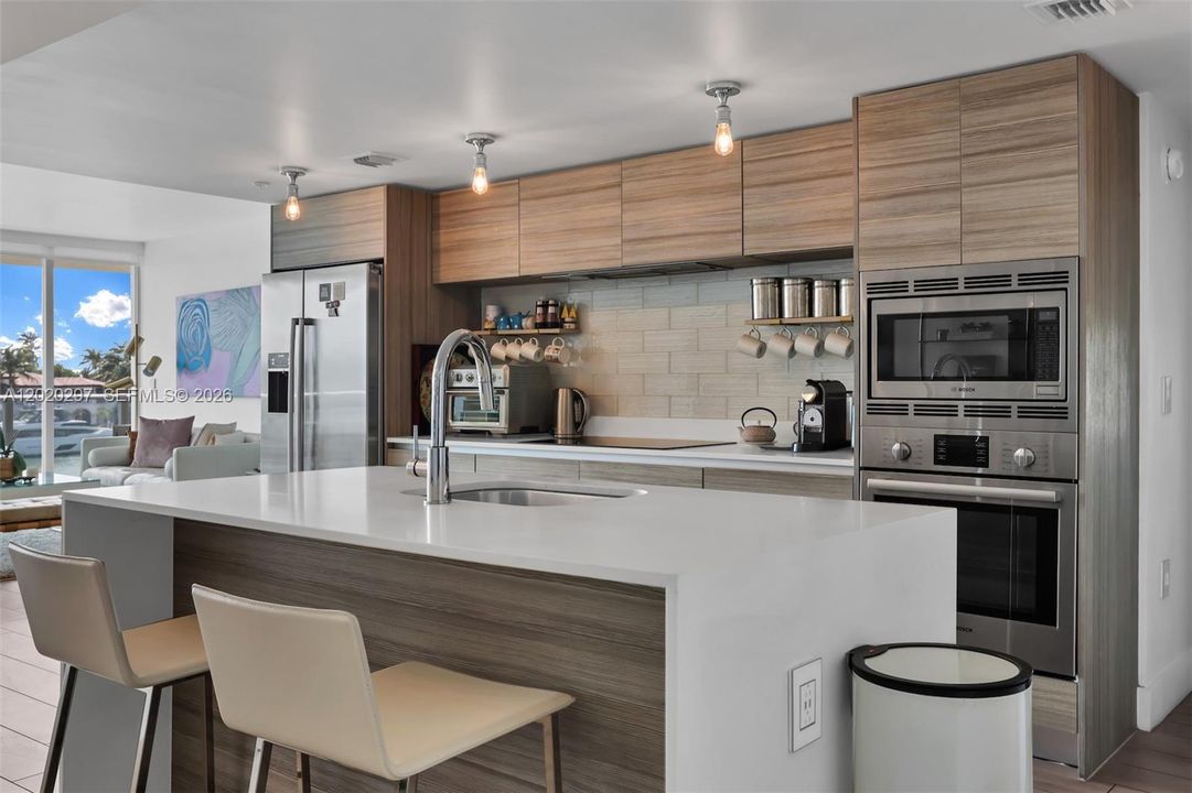 For Rent: $9,000 (3 beds, 3 baths, 1538 Square Feet)