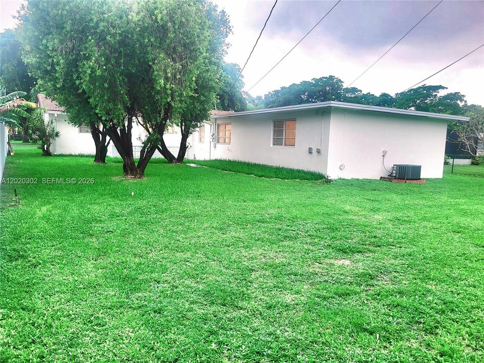 For Rent: $4,200 (3 beds, 2 baths, 2580 Square Feet)