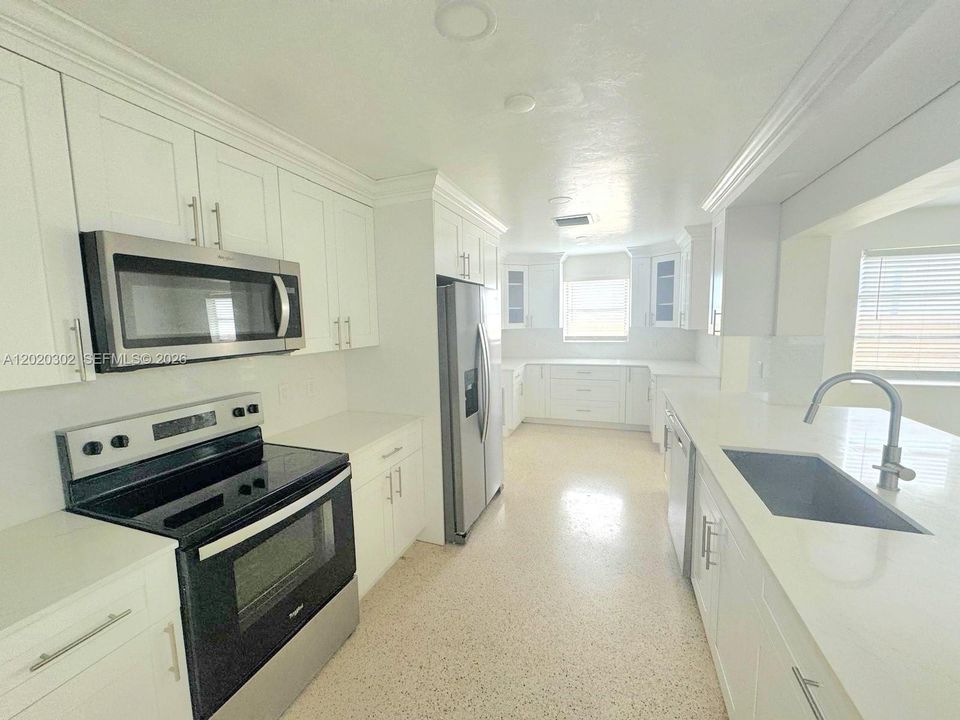 For Rent: $4,200 (3 beds, 2 baths, 2580 Square Feet)